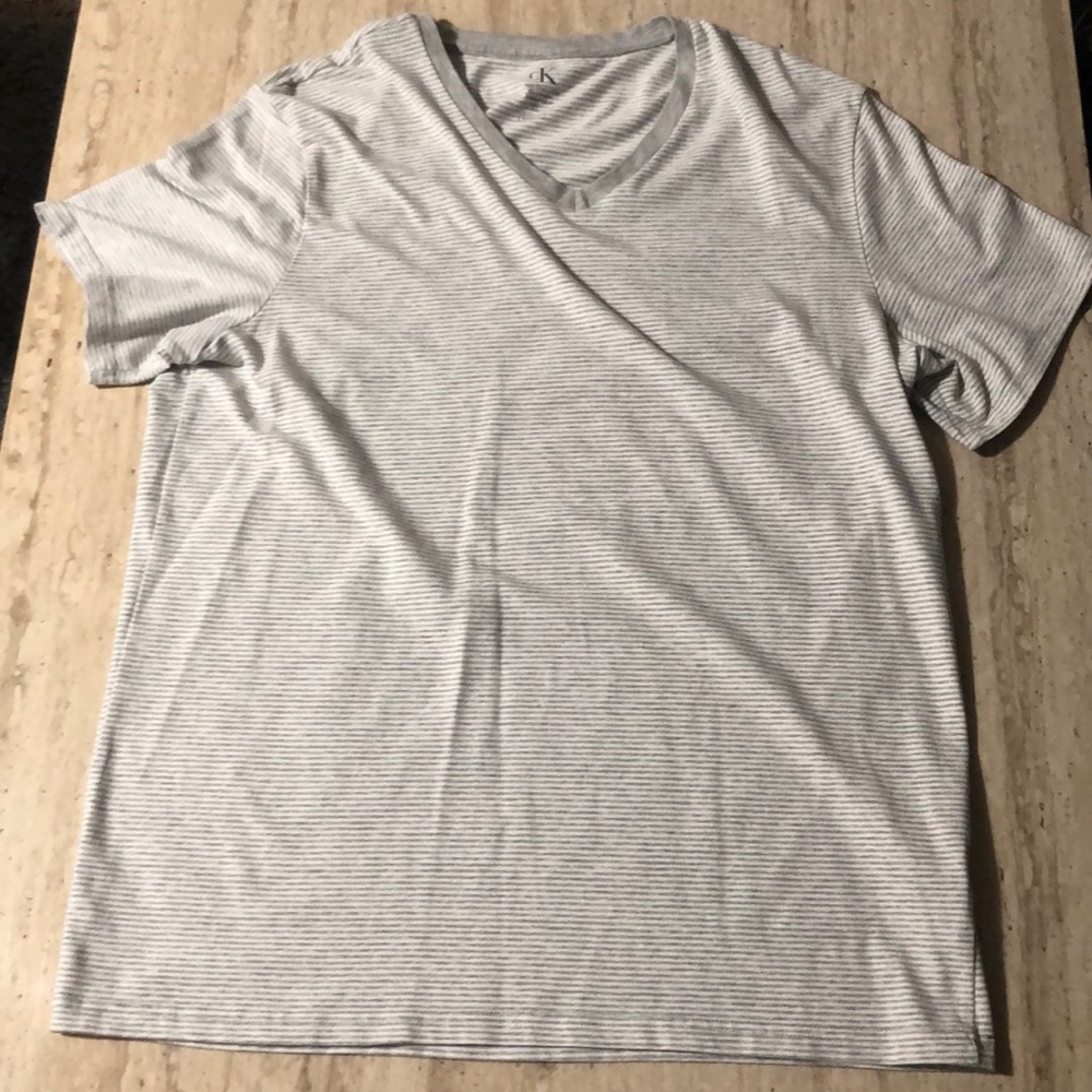 Calvin Klein | Men’s | Slim Fit | XL | V neck